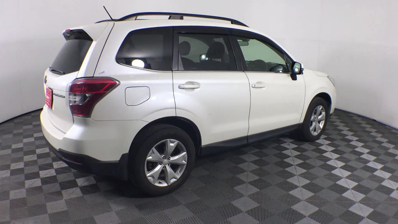 0.06 carat 4 natural white round diamond