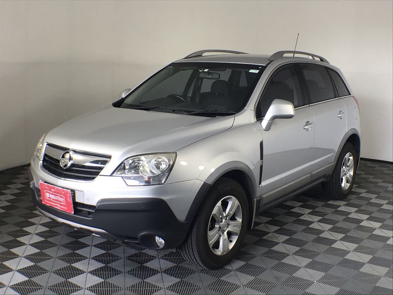 BIJ'OR - Genuine Simulated Diamond & White Freshwater Pearl Swirl Stud