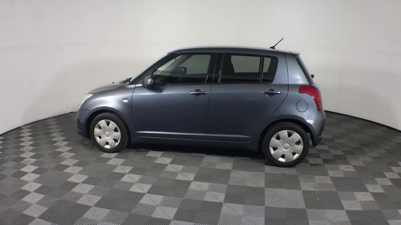 Designer Filigree Locket with Simulated Diamond Necklace in Silver