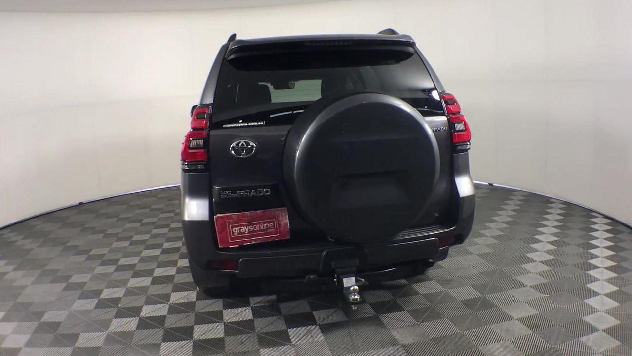 Simulated Diamond Zodiac Necklace - PISCES