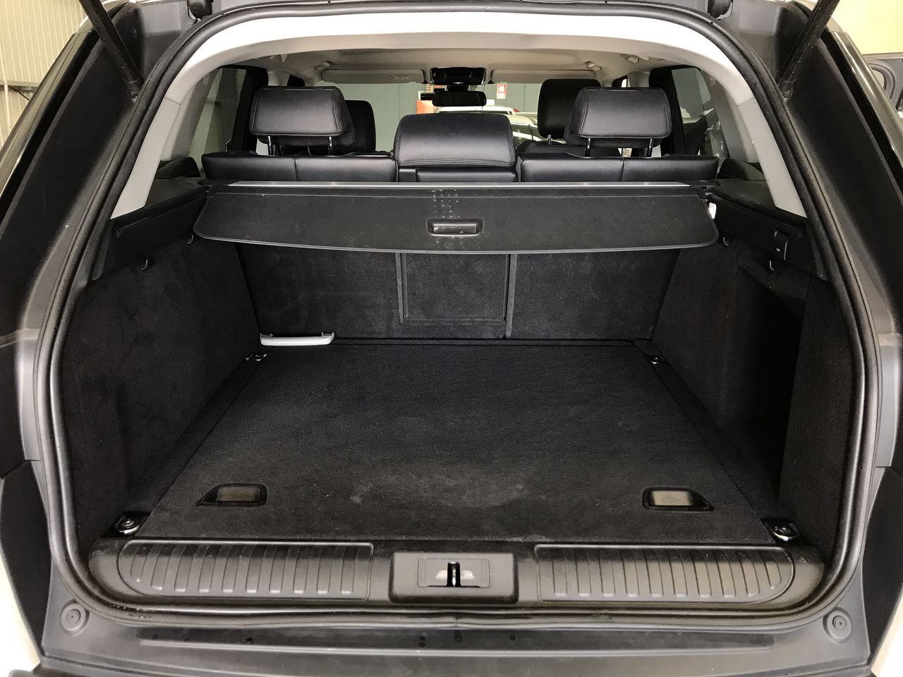 Assorted 4Lt Tins of Paint - Quantity 39 Tins