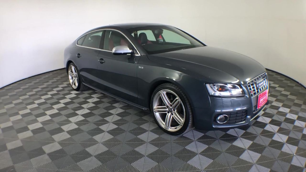 0.11 Carat white princess cut diamond pair