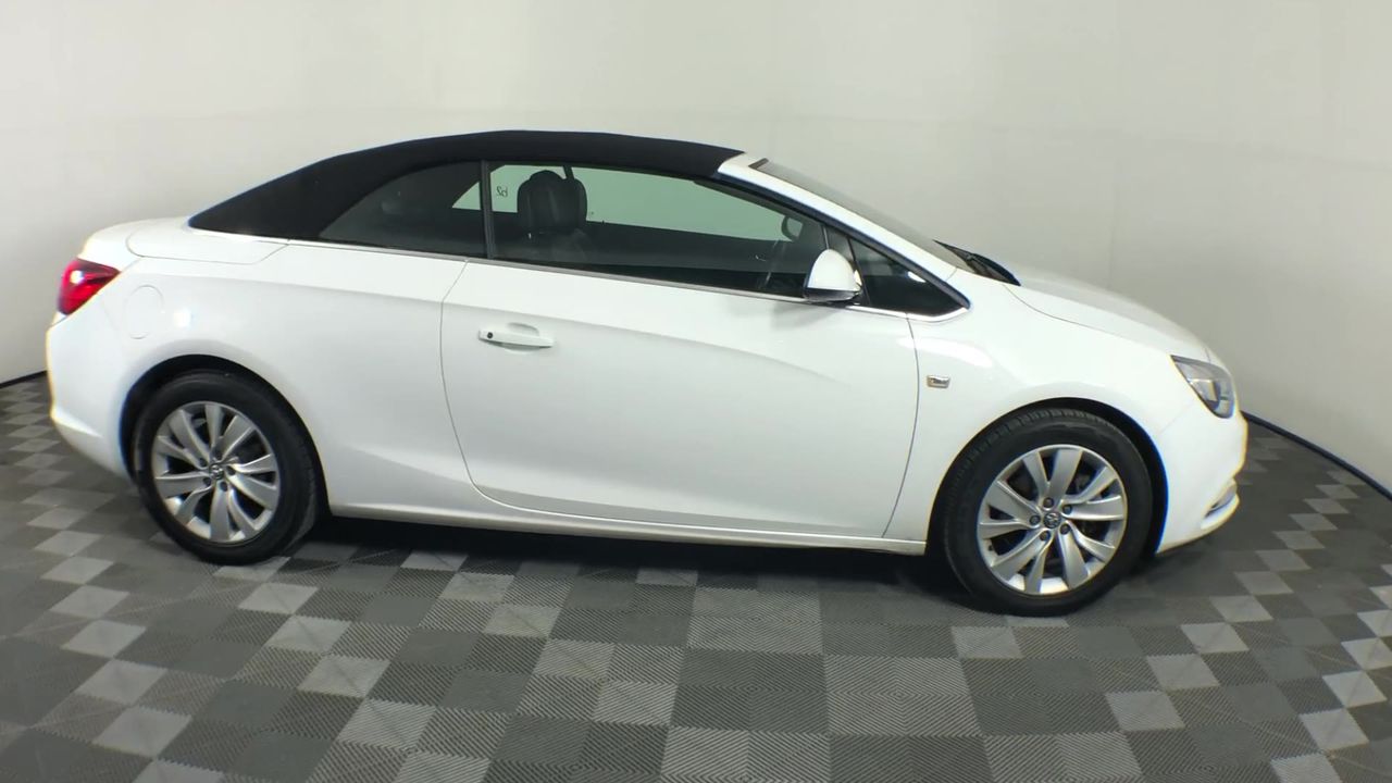 2023 $2 Matilda Light Green Coloured two dollar FIFA Soccer Coin Queen New