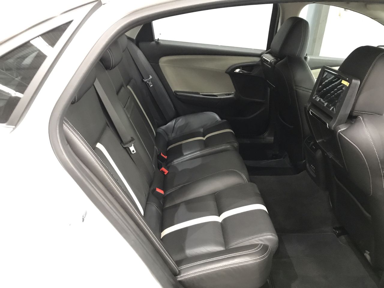 1966 AUSTRALIA FIRST & LAST QUEEN ELIZABETH SILVER ROUND FIFTY CENTS