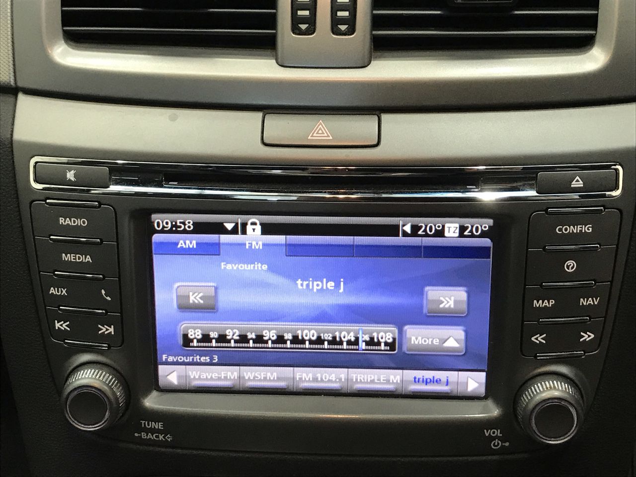 7-8mm Grade AB White Mix Shape Pearl with Real 18k Gold Plated Bracelet