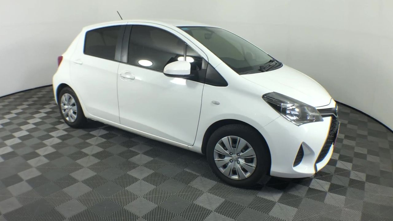 Night Merchant Gin Grapefruit And Soda Cans (24x 250mL) NSW