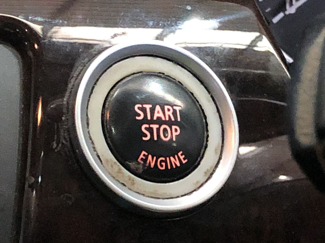 9K WHITE GOLD TWIST SLIM STACKER RING