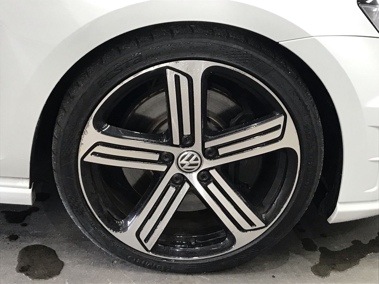 Lindeman's Bin 85 Pinot Grigio (6x 750mL). SEA.