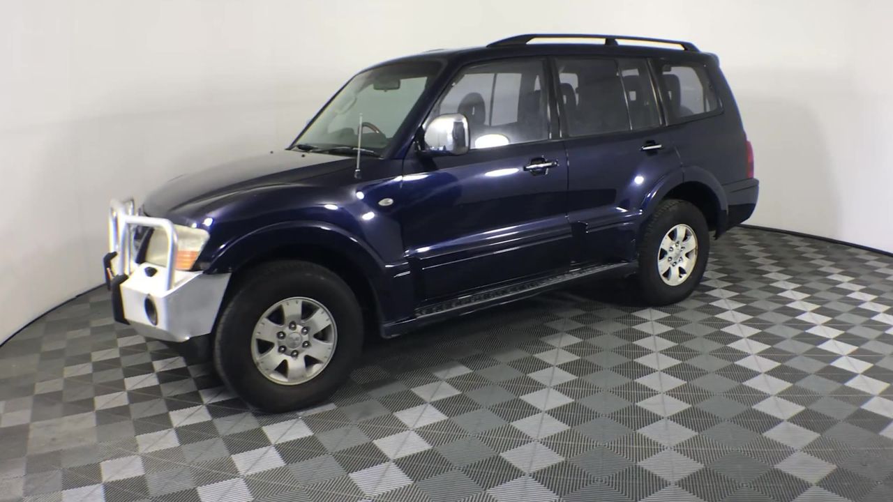 Vial full of Gold Leaf/Flake x 3