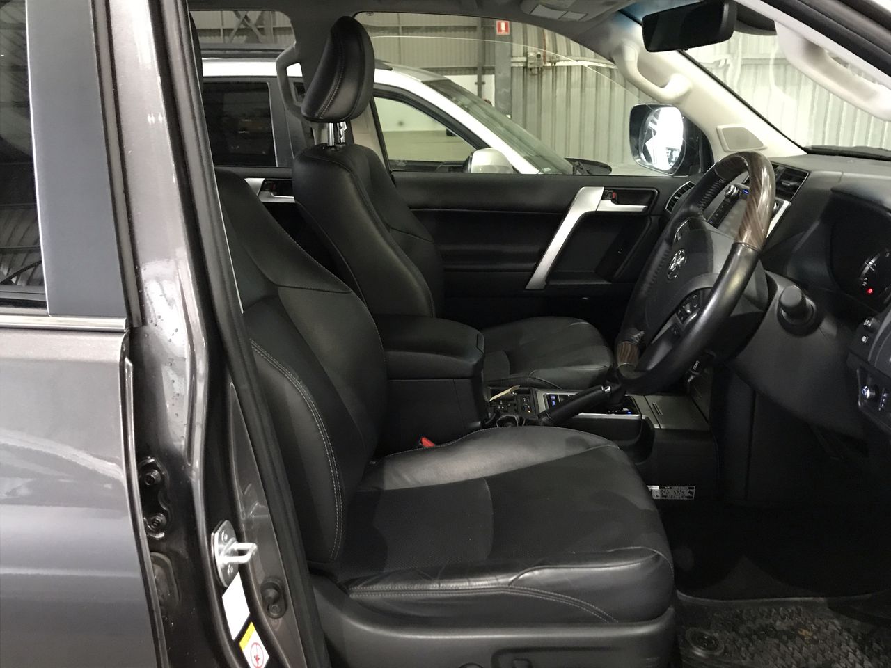 HP Z27s 27-Inch 4K IPS Monitor