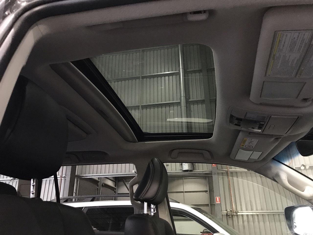 Motorola IMPRES Adaptive Multi-Unit Battery Charger (6-Bay)