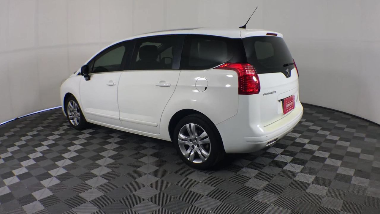 6mm Gorgeous Howlite Gemstones Beaded Bracelet.