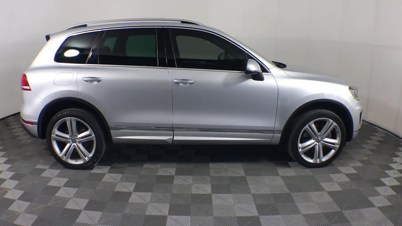 Pierre Delize Blanc De Blancs Brut NV (6x 750mL), France.