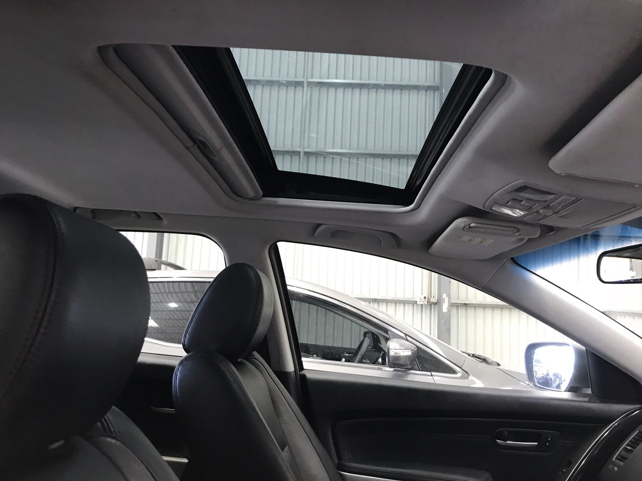 <B>9K Yellow Gold &Amp; White Gold Grove Huggie Earrings 14Mm28.</B><P>