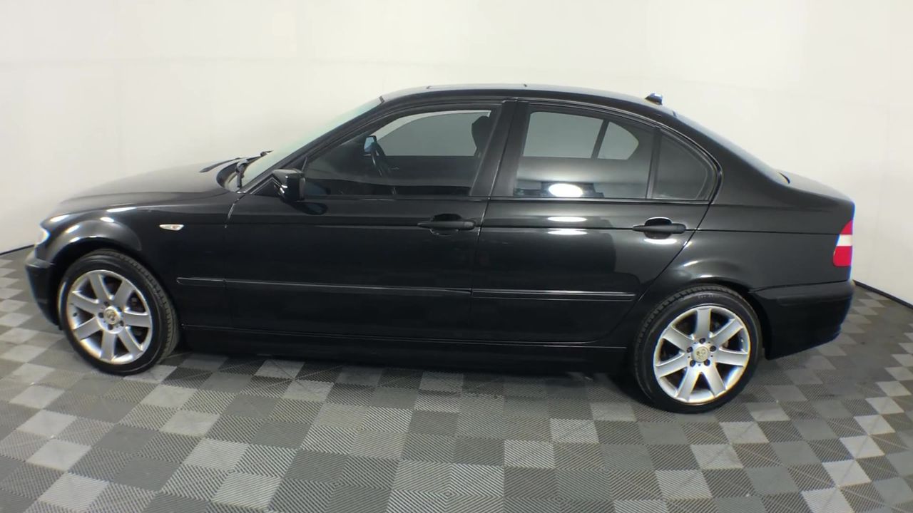 INSTAX Fujifilm Mini12 Instant Camera Blossom Pink.  Buyers Note - Discount