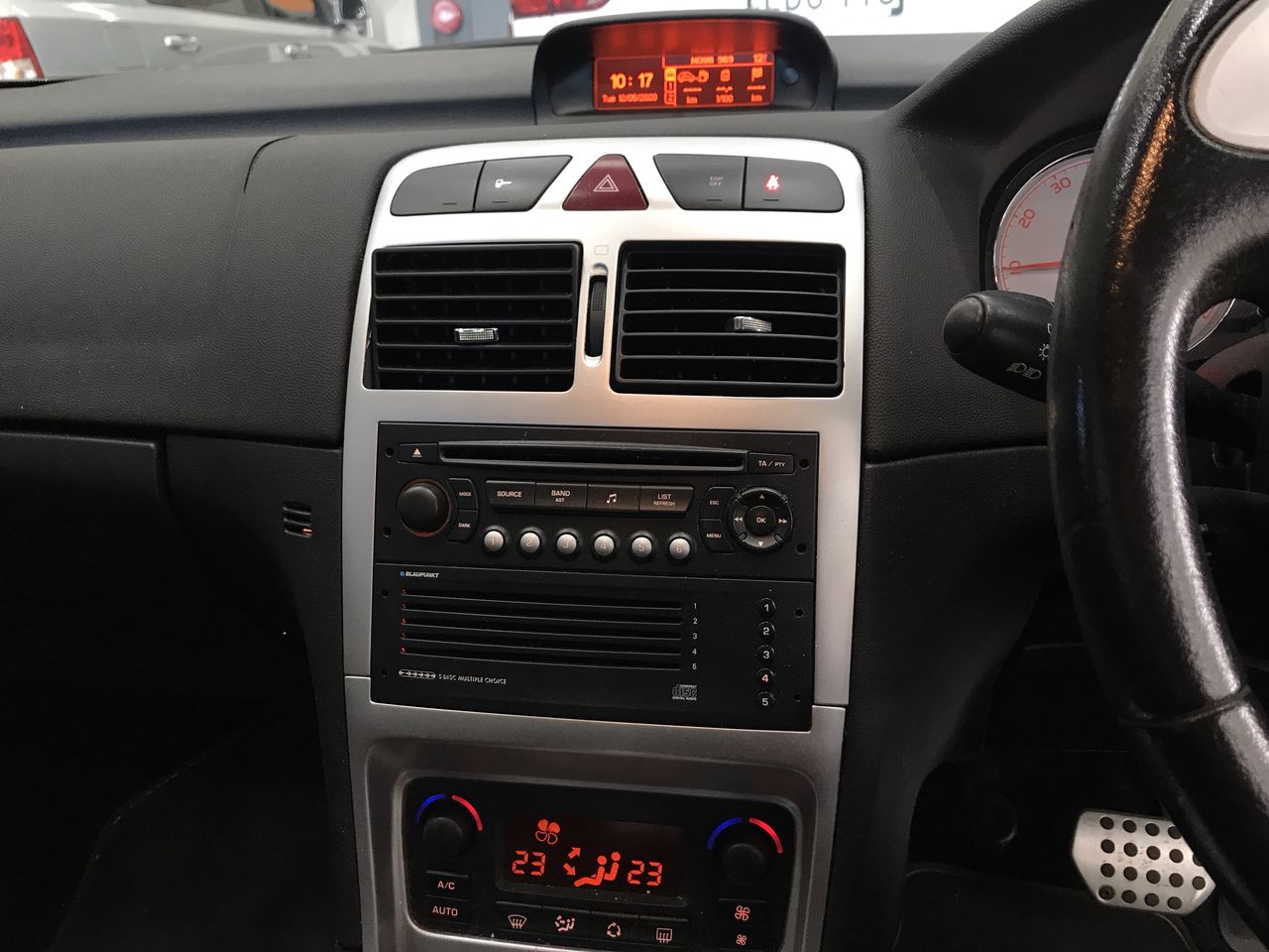 2010 Kia Rondo SLi UN Automatic 7 Seats People Mover