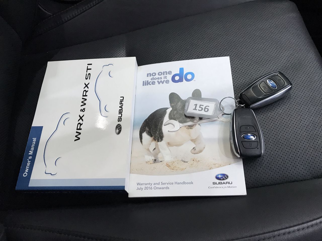 Vial full of Gold Leaf/Flake