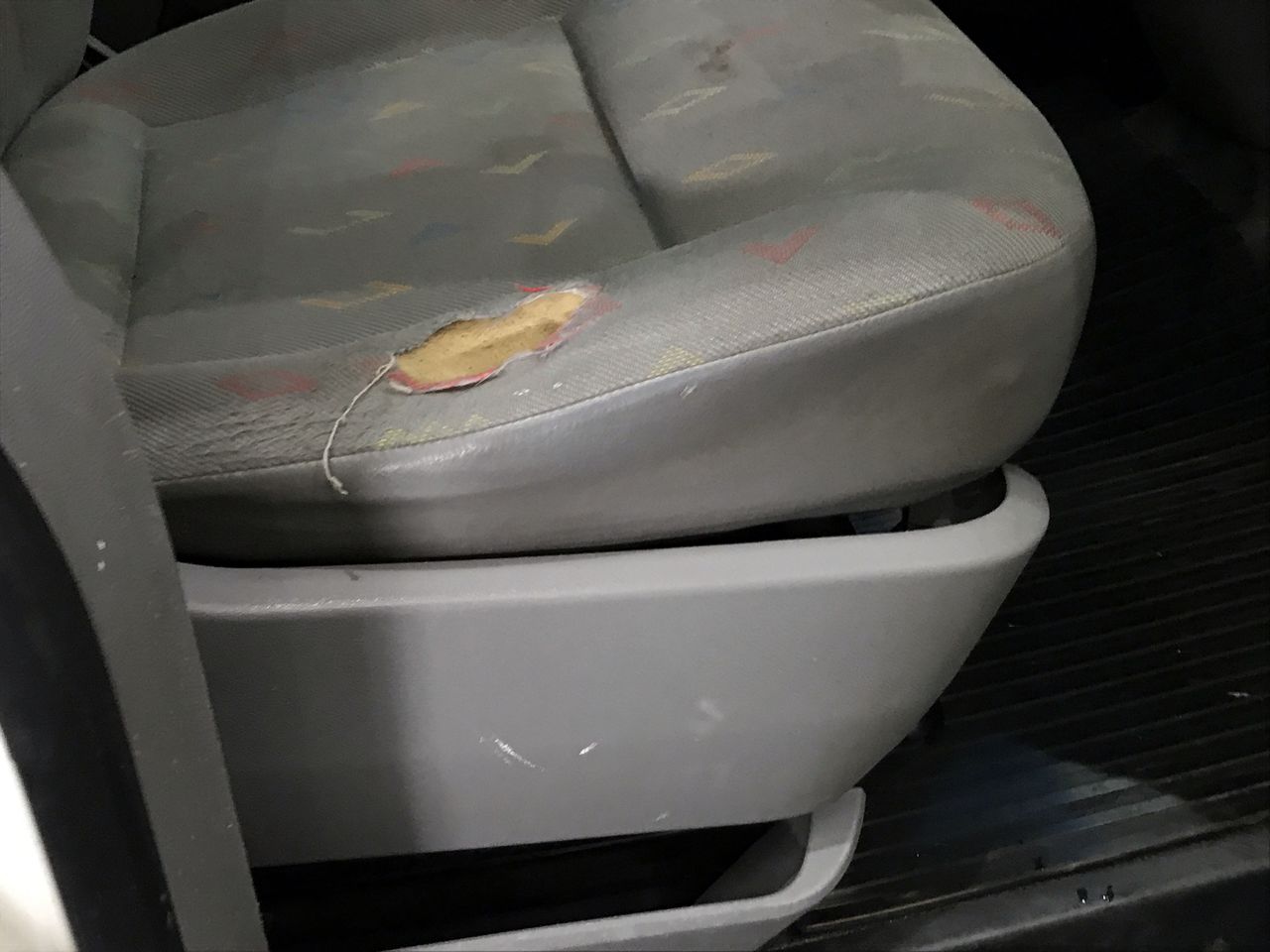 1.99ct Oval Cut Blue Sapphire  & Dia. F-G/VS-SI Ring 18K White Gold