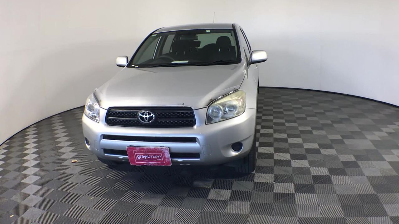 Forty Loose Peridot, 51.33ct in Total