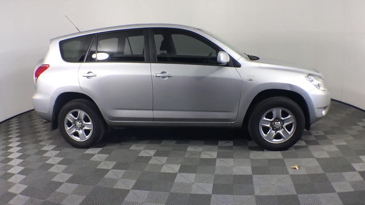 Thirty Five Loose Peridot, 48.70ct in Total