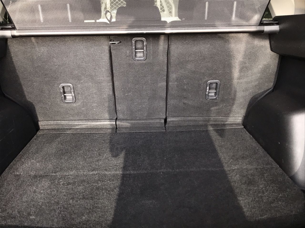 1966 AUSTRALIA FIRST & LAST QUEEN ELIZABETH SILVER ROUND FIFTY CENTS