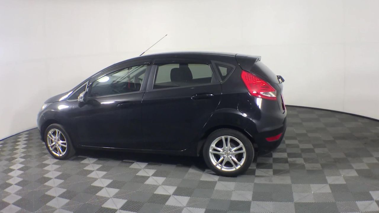 Vial full of Gold Leaf/Flake