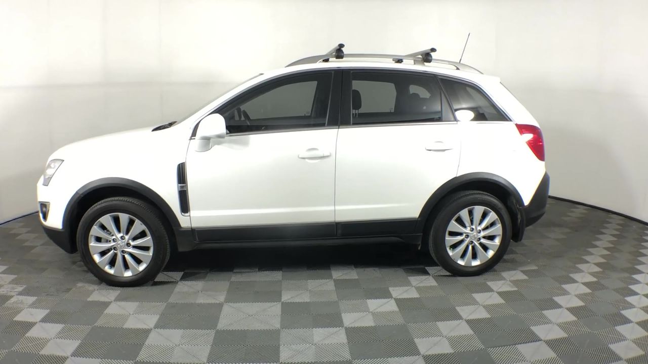 0.07 carat round 2 white diamond, 1 gram silver bar x 2, 0.04 white diamond