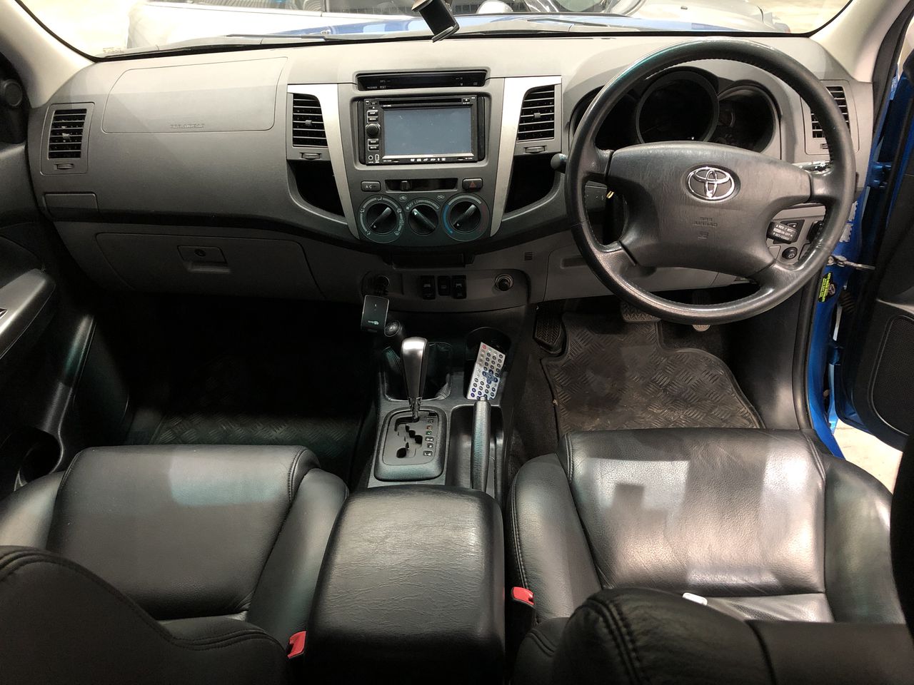 Wolf Blass Yellow Label Pinot Noir (6x 750mL). SA