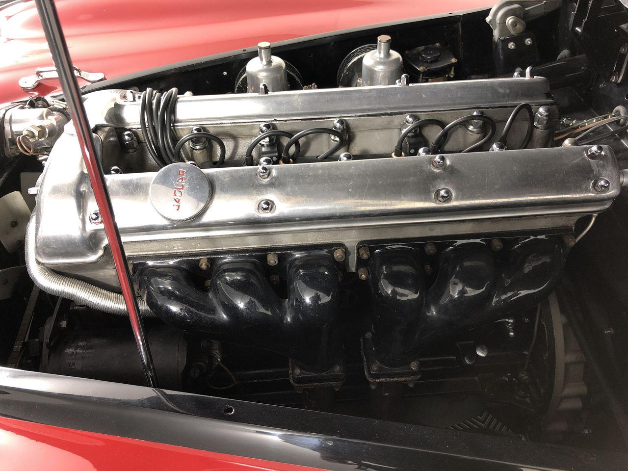 Wolf Blass Red Label Shiraz Grenache (6x 750mL), SEA.