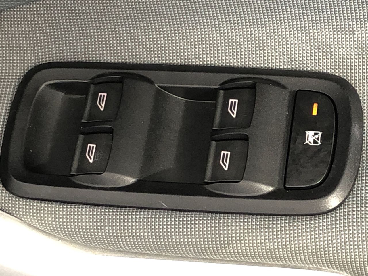 2 Monkeys Semillon Sauvignon Blanc 2025 (12x 750mL) SEA