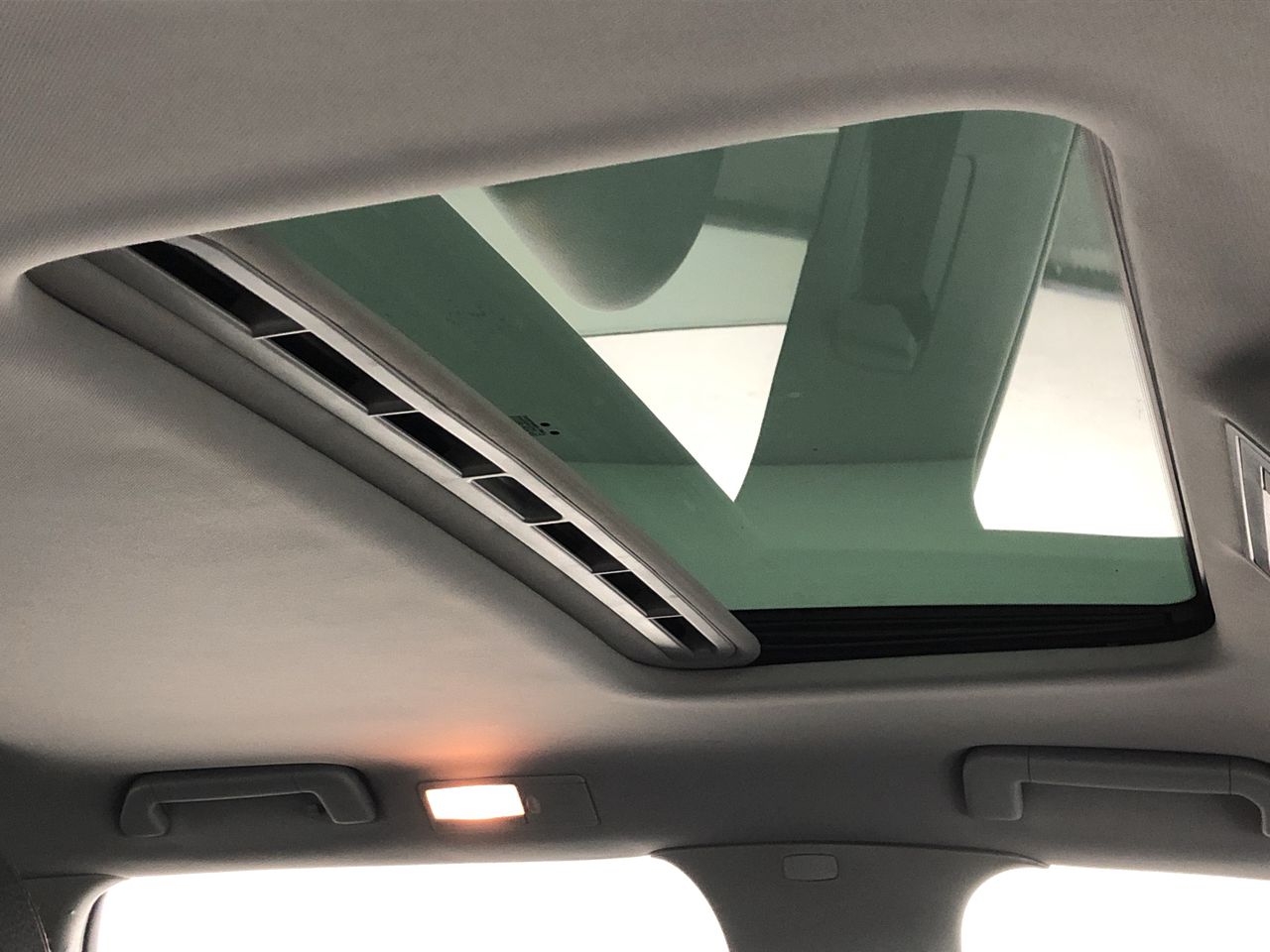 1966 Australia Silver Queen Elizabeth coin & 0.10 Xag silver bar x 4