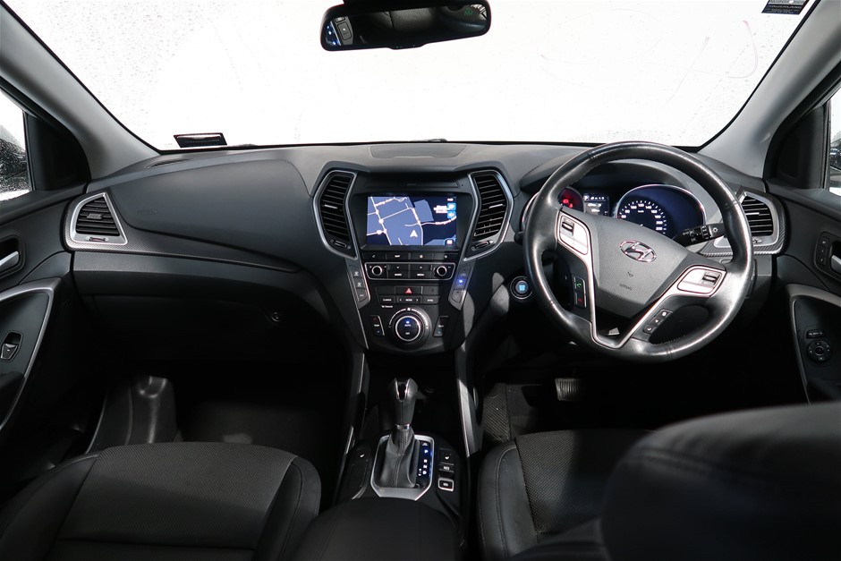 2012- 1 Ounce "Year Of The Dragon" Coin in 999 Fine Silver in Capsule