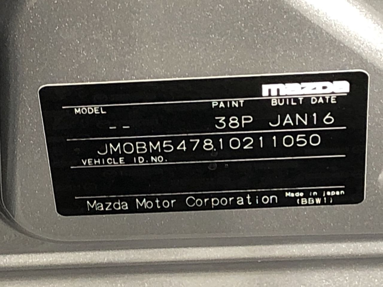 0.08 white baggette diamond