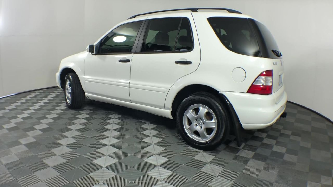 2010 Volkswagen Golf Trendline Petrol (Tilt Tray Required For Pickup)