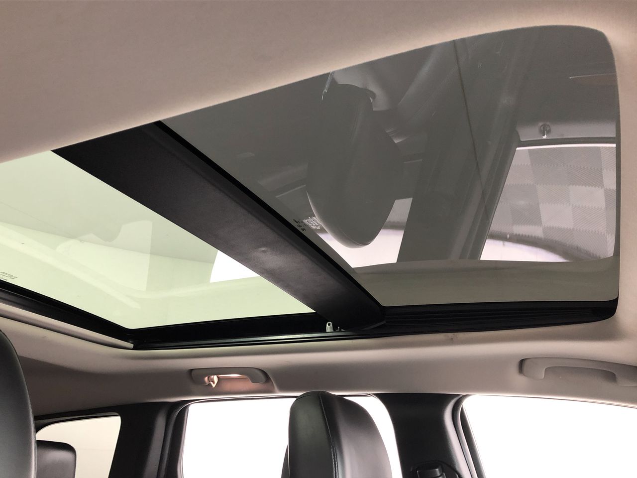 Round Cut Simulated Diamond 925 Silver Ring - Size 7