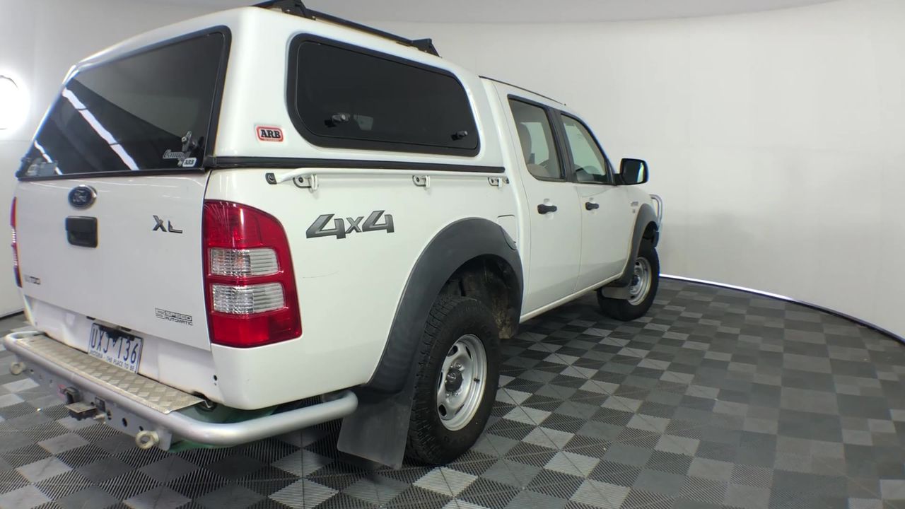 Balancing CC Foundation Tea Tree Golden Beige