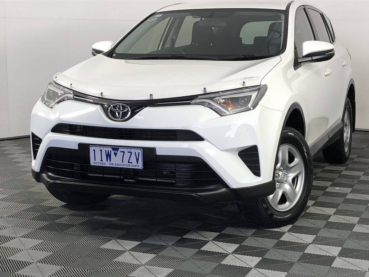 New Waterproof Men's Watch Barrel Shaped Transparent Quartz Watch Popular