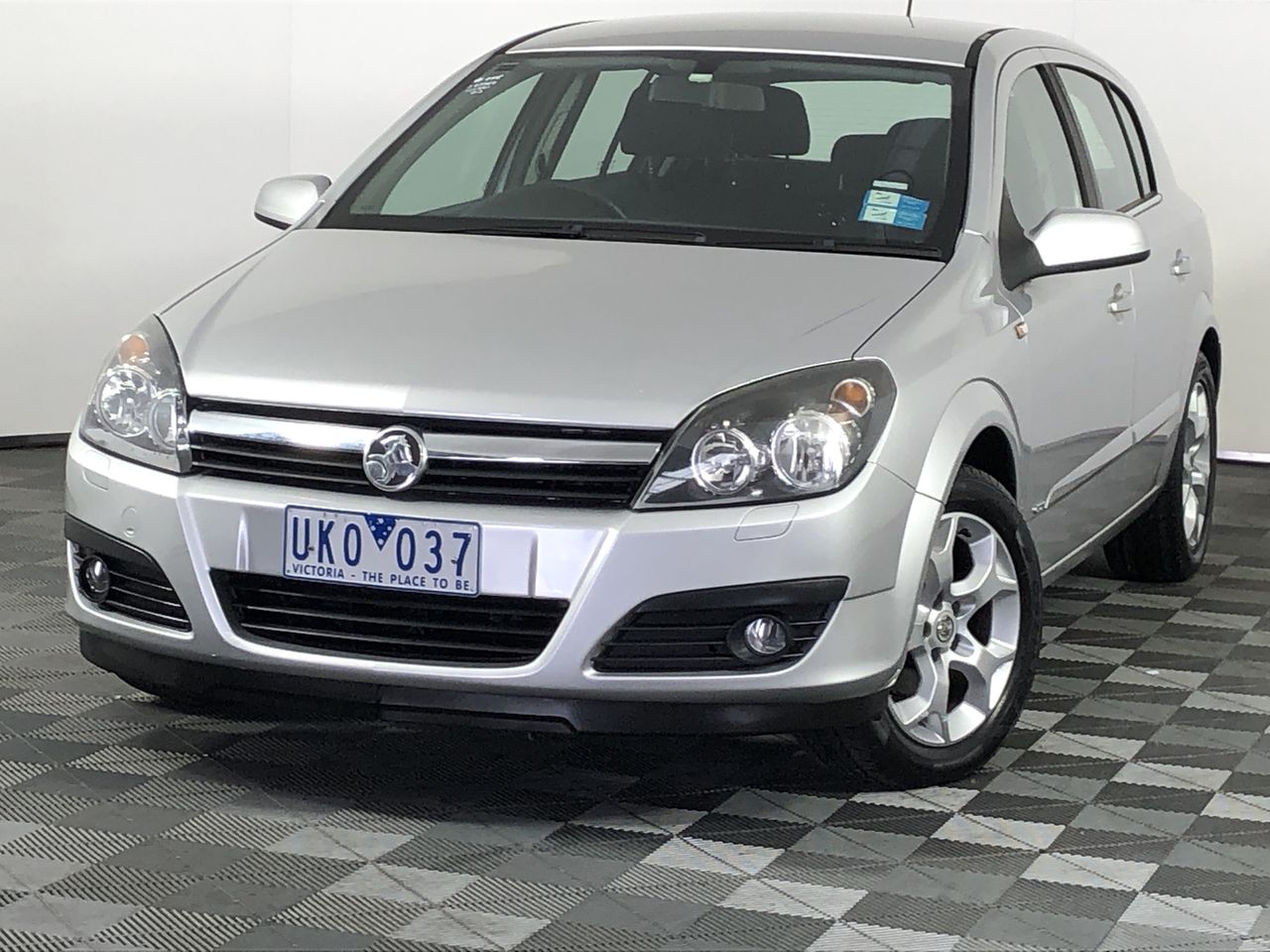 Designer Stainless Steel Feather Bracelet in Rose (adjustable)