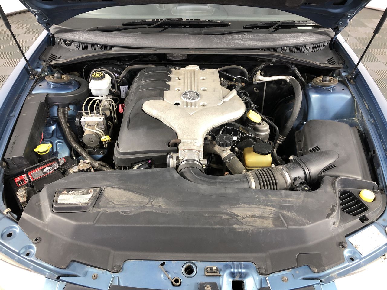 17.66ct Oval Facet Cut Bi-Colour Ametrine Gemstone - 1Pc