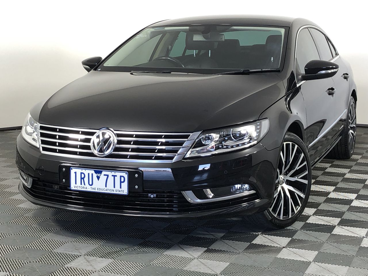 14ct White Gold, 1.47ct Diamond Ring