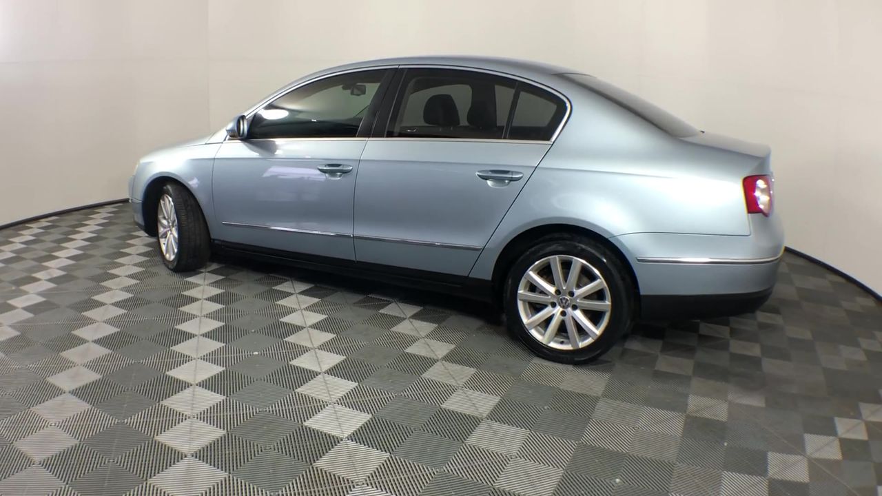 Lot of electrical items box of lights etc