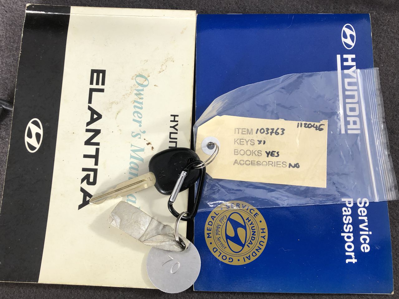 BUNDLE of Banpresto Tinytan Dynamite Figurevol.1(D:J-Hope) + Banpresto Tiny