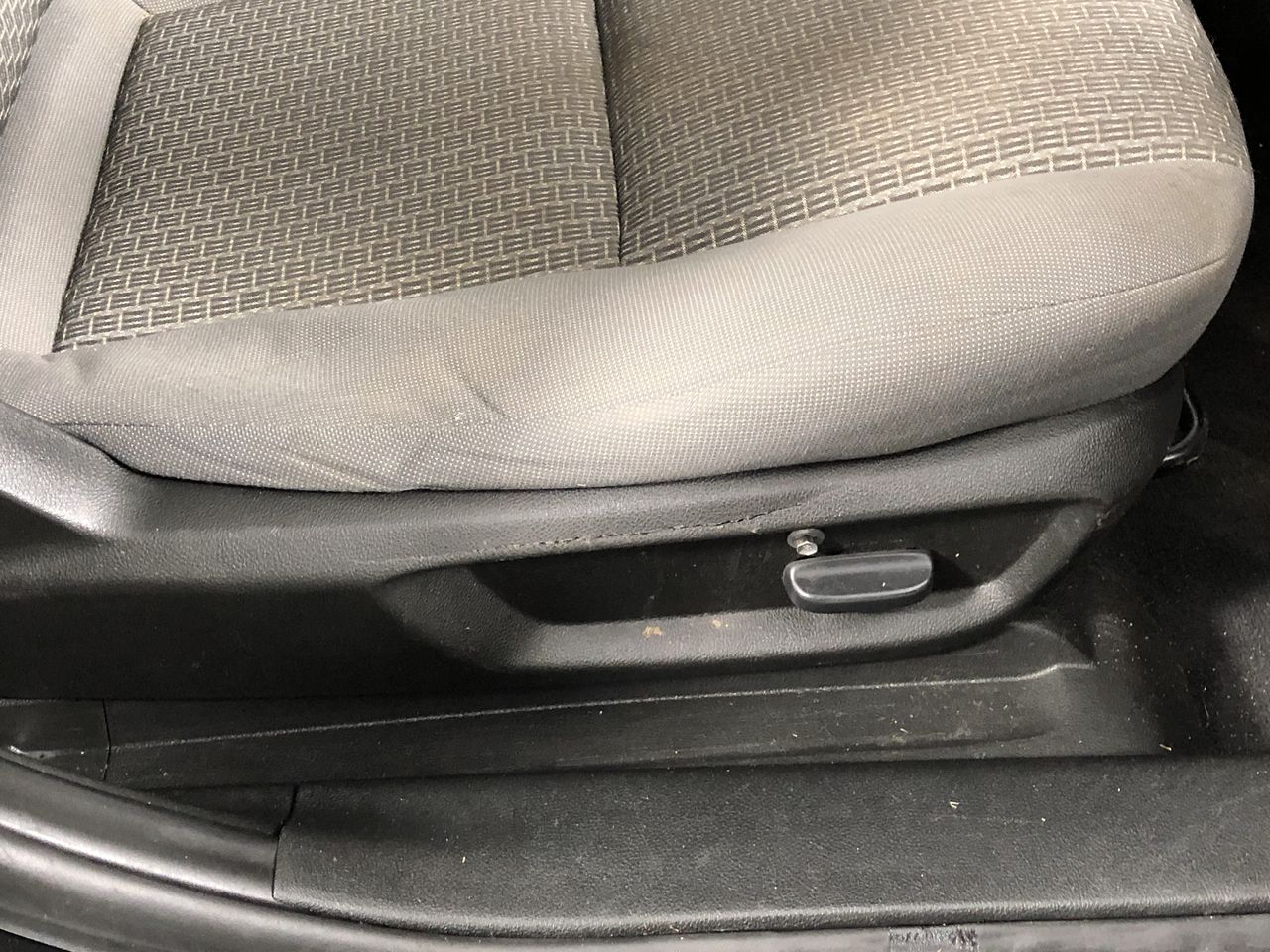 Chain Of Ponds Unchained Gruner Veltliner 2023 (12x 750 mL) SA