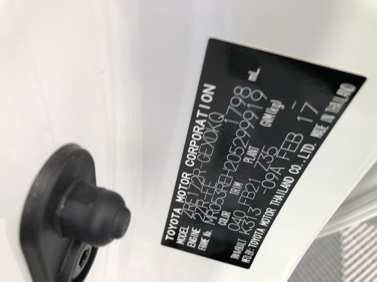 HOMECRAFT Savanah Raised Toilet Seat with Lid, White.