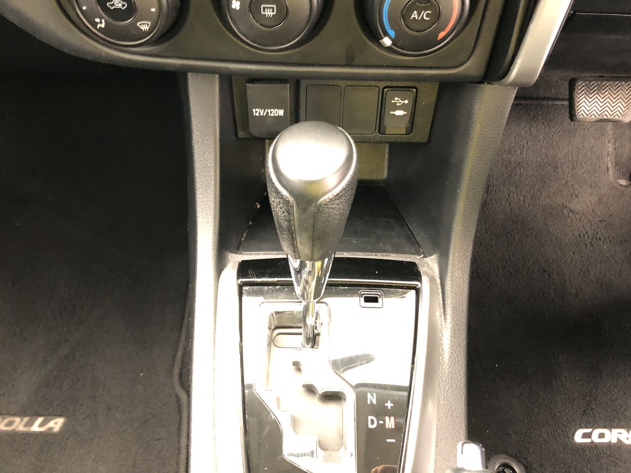 SAMSONITE Upscape Suitcase, Climbing Ivy, 81cm. NB: Has Been Used & Has Scr