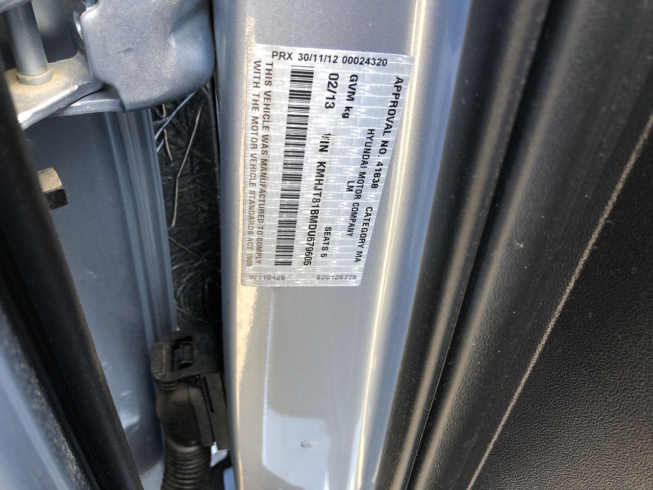 SALT&PEPPER Set of 4 Layla Cocktail Glass, 225ml, Multi. NB: 1x glass missi