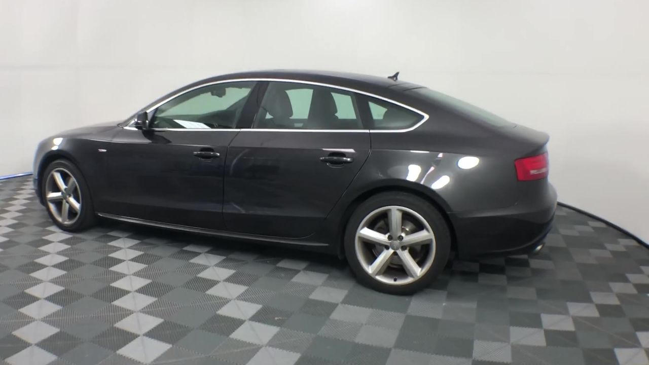 10mm Light Green Flower Jade Gemstones Crystal Beaded Bracelet