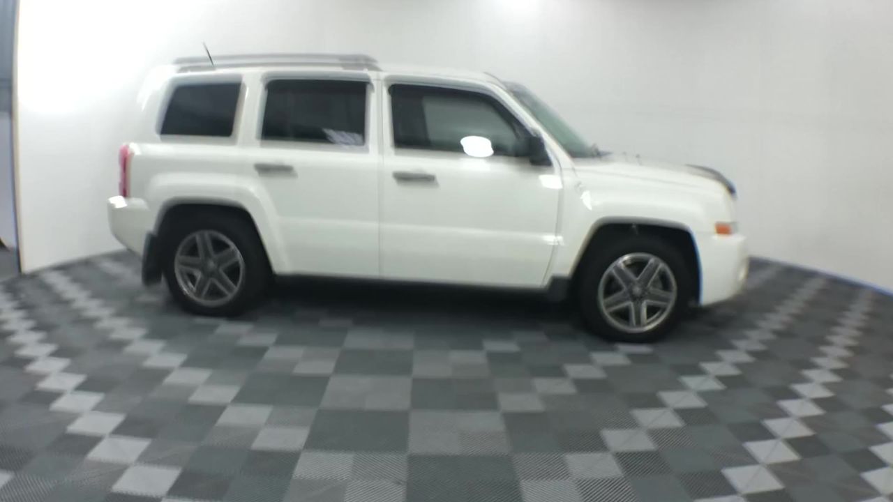 3 x CAREFREE Breathable Unscented Liners, 48 Count. NB: Damaged packaging &