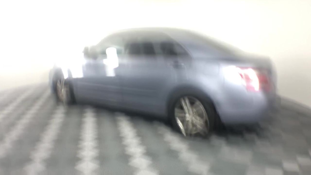 Box of 32pk U BY KOTEX Overnight Extra Long Pads w/ Wings. N.B: Damaged pac