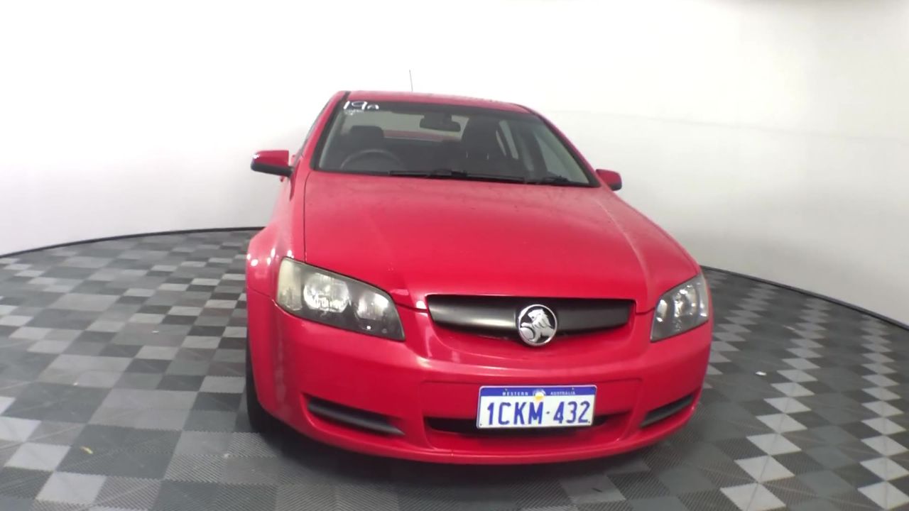 925 Sterling Silver 8mm Round Pendant Featuring a Crystal by Swarovski®